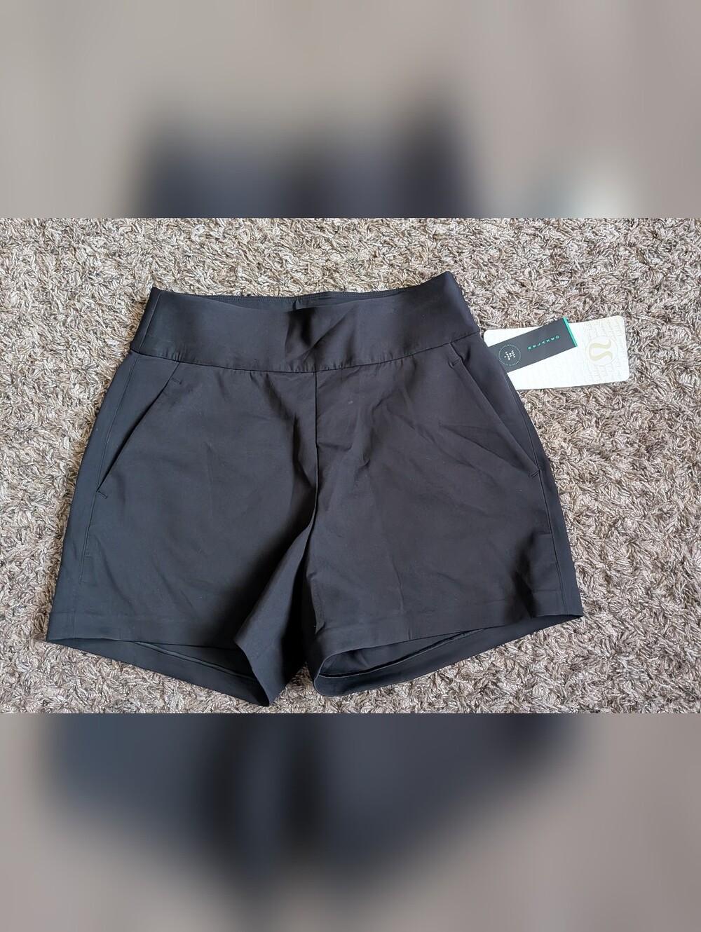 NWT Lululemon Black Relaxed Fit 3" Shaped Short Women's Sz 4